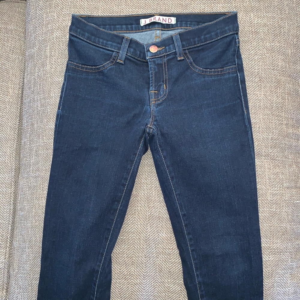 EUC J Brand Starless Skinny Jeans Size 25.